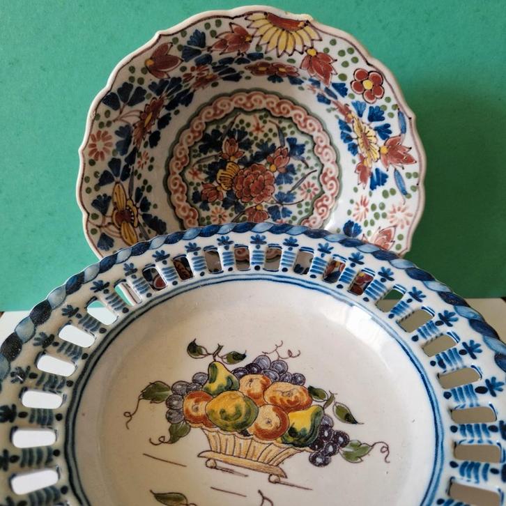 2 Makkum aardewerk schaaltjes, Antiek en Kunst, Antiek | Keramiek en Aardewerk, Ophalen of Verzenden