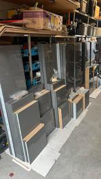 5 x Ikea kallax hoogglans grijs 18/8/4 vaks, Ophalen, Met plank(en), Zo goed als nieuw, Minder dan 150 cm
