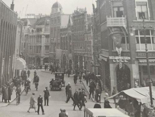 A201 Dordrecht Visbrug J.B Overwijn Stroohoeden 36x30cm 1900, Verzamelen, Foto's en Prenten, Voor 1940, Ophalen of Verzenden