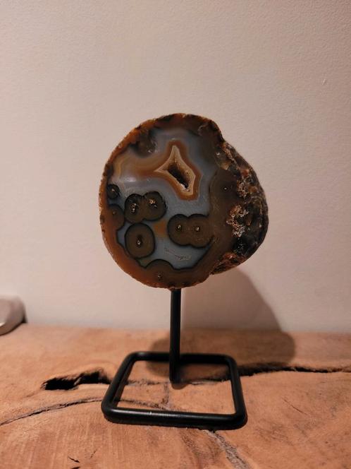 Edelsteen op Standaard - Decoratie, Sieraden, Tassen en Uiterlijk, Edelstenen, Zo goed als nieuw, Ophalen of Verzenden