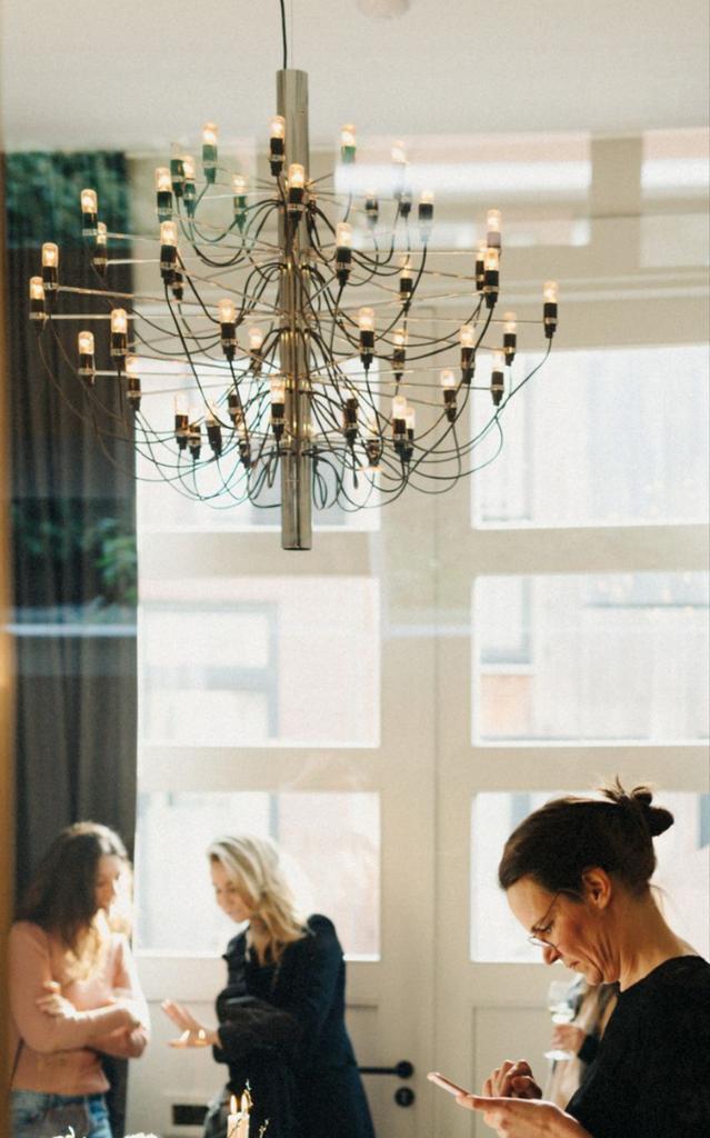 Flos 2097/50 | Gino Sarfatti | chrome | Kroonluchter, Huis en Inrichting, Lampen | Kroonluchters, Zo goed als nieuw, Metaal, Ophalen of Verzenden