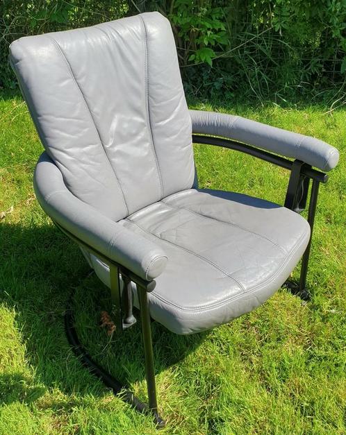 Design schommelstoel leer comfi Post Modern swivel easychair, Huis en Inrichting, Fauteuils, Zo goed als nieuw, Leer, Metaal, 75 tot 100 cm