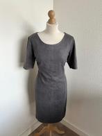 Kyra & Ko maat 44 zilvergrijze suede jurk 2575, Kleding | Dames, Jurken, Kyra & Ko, Maat 42/44 (L), Ophalen of Verzenden, Zo goed als nieuw