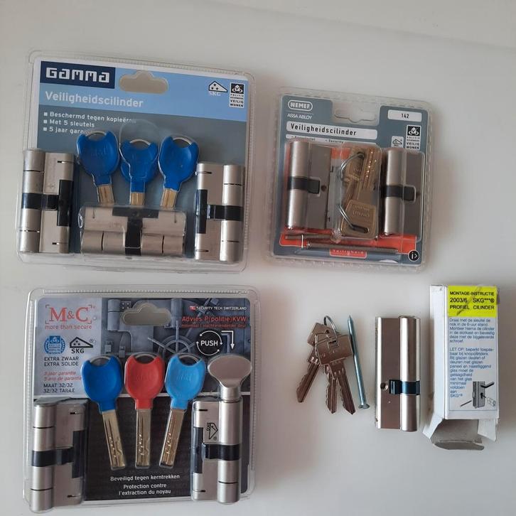 Cilinders met certificaat/pasje en beveiligd tegen kerntrek, Doe-het-zelf en Verbouw, Hang- en Sluitwerk, Nieuw, Slot, Rvs, Ophalen of Verzenden