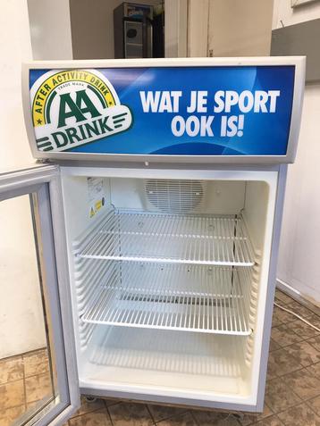 Nette Liebherr koelkast een idee voor Sport & Energy drinken beschikbaar voor biedingen