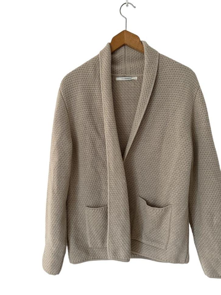 Sibin Linnebjerg vest M, Kleding | Dames, Truien en Vesten, Zo goed als nieuw, Maat 38/40 (M), Beige, Ophalen of Verzenden