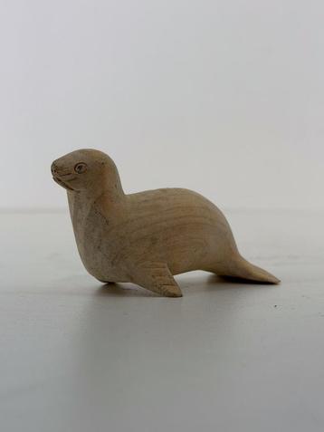 Handgesneden houten zeehond – 10 x 6 cm beschikbaar voor biedingen