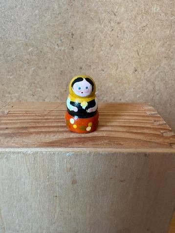 Pop beeld - hxb 2.8x1.8cm - hout beschikbaar voor biedingen