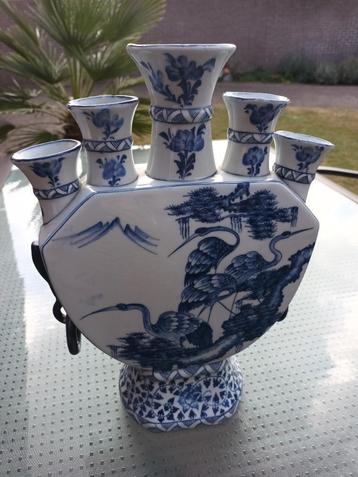Chinese tulpenvaas - Hoogte 34 cm. beschikbaar voor biedingen