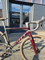 Scott Addict RC 10 54cm  2024 Cherry Red, New Force Powerme, Fietsen en Brommers, Fietsen | Racefietsen, Carbon, Heren, Zo goed als nieuw