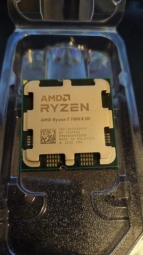 AMD Ryzen 7 7800X3D Processor Nieuw, Computers en Software, Processors, Zo goed als nieuw, 8-core, 4 Ghz of meer, Ophalen of Verzenden