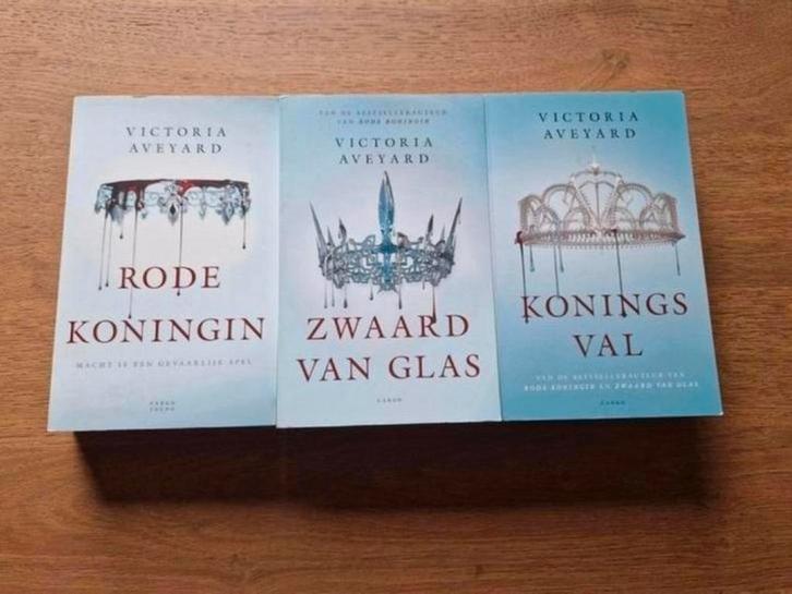 Red queen trilogie victoria aveyard, Boeken, Fantasy, Nieuw, Ophalen of Verzenden