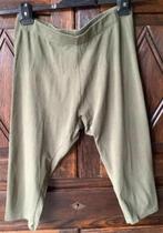 Groene kortere legging, tregging, broek; L 44 46; Esmara, Ophalen of Verzenden, Zo goed als nieuw, Maat 46/48 (XL) of groter, Groen