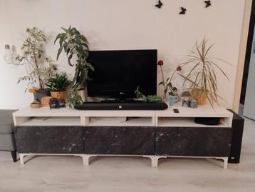 3x Ikea Besta kasten. Optie: tv en JBL soundbar en subwoofer - afbeelding 3