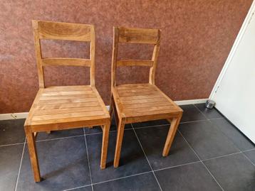 4 Teakhouten Stoelen beschikbaar voor biedingen