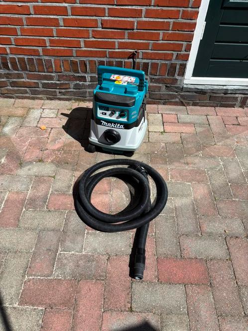 Makita accu 230v bouwstofzuiger 15L 1x gebruikt, Doe-het-zelf en Verbouw, Reinigingsmachines, Nieuw, Ophalen of Verzenden