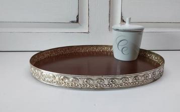 Vintage houten dienblad met verzilverde rand beschikbaar voor biedingen
