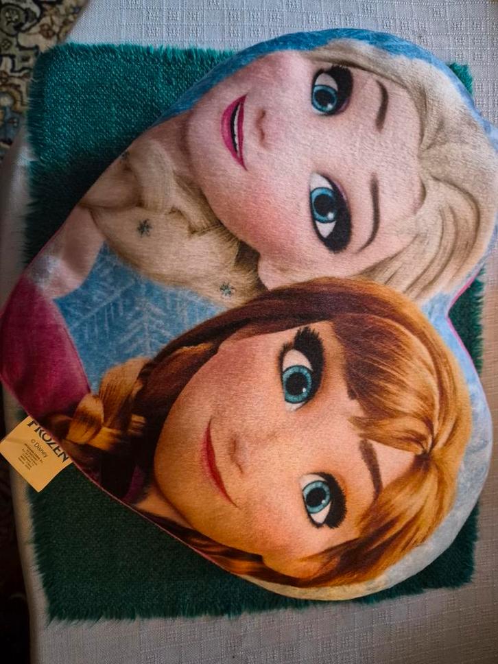 Frozen Hartvormig Kussen, Kinderen en Baby's, Speelgoed | Knuffels en Pluche, Zo goed als nieuw, Overige typen, Ophalen of Verzenden