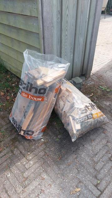 GRATIS haardhout kampvuur hout beschikbaar voor biedingen