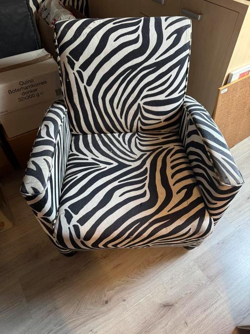 Vintage retro fauteuil (stoel) met leuke zebra print, Huis en Inrichting, Fauteuils, Gebruikt, Stof, Ophalen
