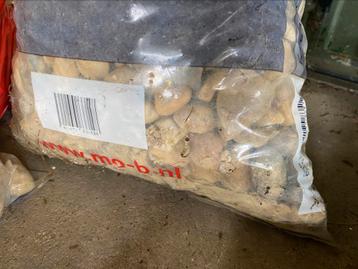 sier grind 16-32 mm, ca. 100 kg beschikbaar voor biedingen