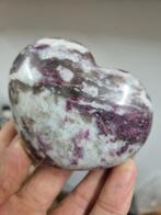 Hart van Rubeliet, roze toermalijn in maansteen met rookkwar, Ophalen of Verzenden, Mineraal