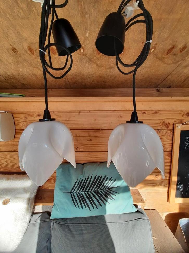 Twee vintage plexiglas hanglampen, lees de beschrijving, Huis en Inrichting, Lampen | Hanglampen, Zo goed als nieuw, Minder dan 50 cm