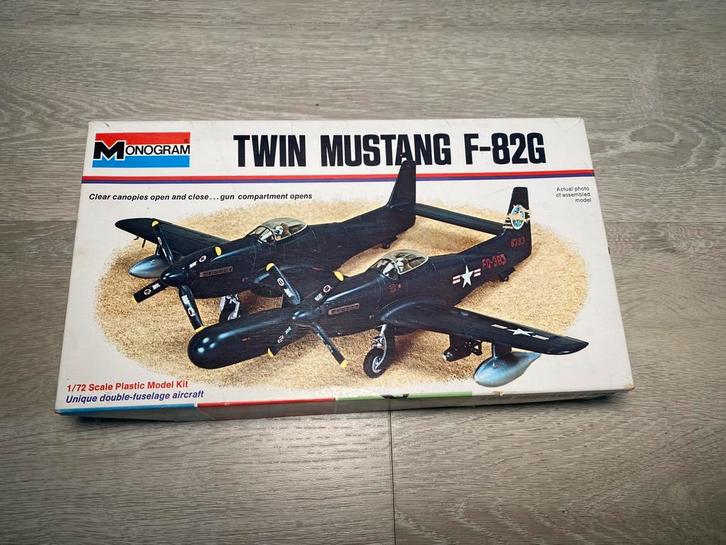 Monogram Twin Mustang F-82G 1/72 (lezen), Hobby en Vrije tijd, Modelbouw | Vliegtuigen en Helikopters, Gebruikt, 1:72 tot 1:144