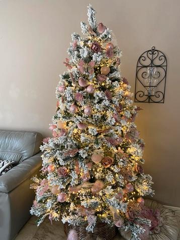 Kerstboom 215 hoog beschikbaar voor biedingen