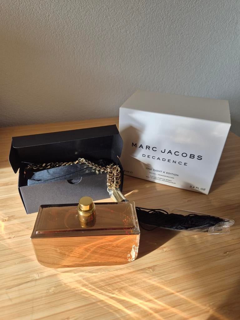 Marc Jacobs Decadence One Eight K Edition 100ml EdP, Sieraden, Tassen en Uiterlijk, Uiterlijk | Parfum, Ophalen of Verzenden, Nieuw