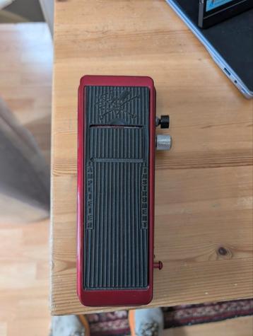 Dunlop Slash Cry Baby Wah – Iconisch Geluid! beschikbaar voor biedingen