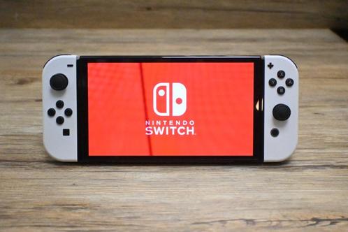 Nintendo Switch OLED – Compleet + doos (Zo goed als nieuw!), Spelcomputers en Games, Spelcomputers | Nintendo Switch, Zo goed als nieuw