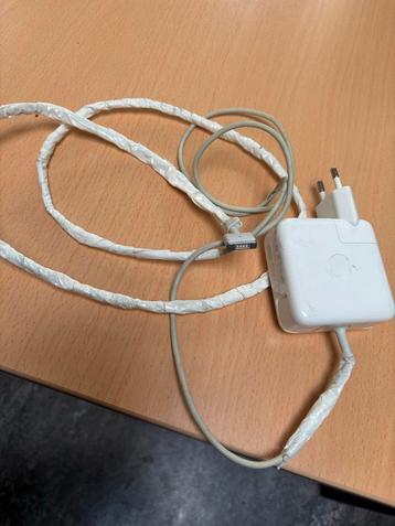 MacBook Air Oplader - Gebruikt beschikbaar voor biedingen