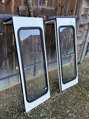 Land Rover Defender zijpanelen incl schuiframen beschikbaar voor biedingen