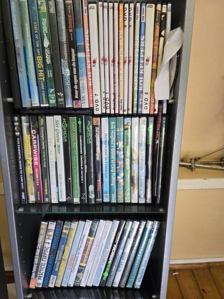 Carp Fishing DVD Collectie 50 stuks!, Watersport en Boten, Hengelsport | Karpervissen, Gebruikt, Ophalen of Verzenden