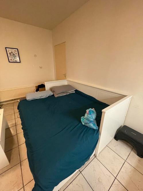 Ikea bed, Huizen en Kamers, Kamers te huur
