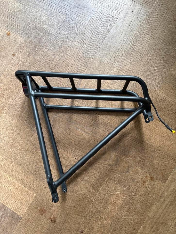 VanMoof S5 Heavy Duty Bagagedrager, Fietsen en Brommers, Fietsaccessoires | Bagagedragers, Zo goed als nieuw, Ophalen