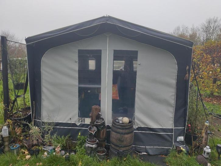 Voortent caravan . grijs, omloop 6 m 46 cm., Caravans en Kamperen, Caravan accessoires, Gebruikt, Ophalen
