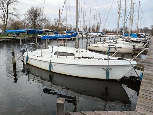 Balaton 24 Kajuitzeilboot, opknapper - NIEUWE FOTO'S, Watersport en Boten, Zeilen en Zeiltoebehoren, Gebruikt, Grootzeil, Minder dan 15 m²