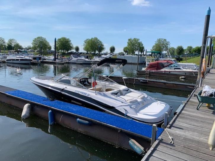 Four Winns 220 Horizon, Watersport en Boten, Motorboten en Motorjachten, Gebruikt, Polyester, 6 tot 9 meter, Benzine, Binnenboordmotor