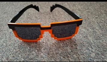 Loot crate pixel zonnebril oranje unisex beschikbaar voor biedingen