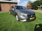 Mercedes-Benz A-Klasse 1.6 A180 Blue EFF AUT 2015 Grijs, Auto's, Mercedes-Benz, Automaat, 65 €/maand, Achterwielaandrijving, 4 cilinders
