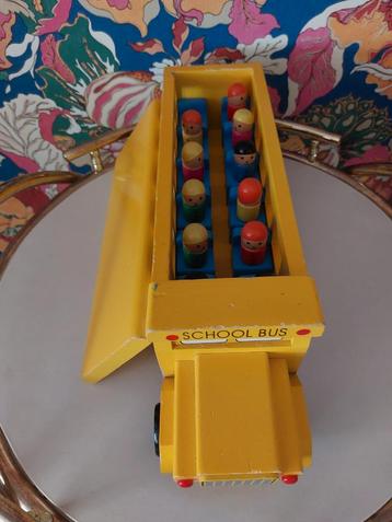 Houten Retro Schoolbus Speelgoed beschikbaar voor biedingen