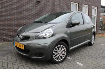 Toyota Aygo 1.0-12V Aspir. Green-5 drs-airco-leer-lmv  beschikbaar voor biedingen