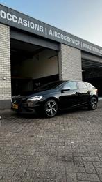 Volvo V40 2.0 D2 R-Design 190pk 2017 Zwart, Auto's, Volvo, Voorwielaandrijving, 28 km/l, 1969 cc, Particulier