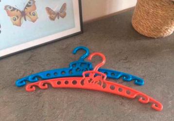 💝 Vintage retro HERTJE kledinghanger kleerhanger rood blauw beschikbaar voor biedingen