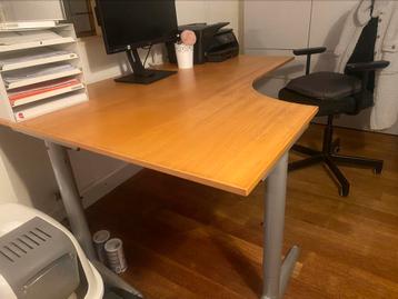 GRATIS Stevige bureau