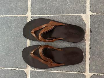 Stemar prachtige nieuwe lederen slippers maat 12 beschikbaar voor biedingen