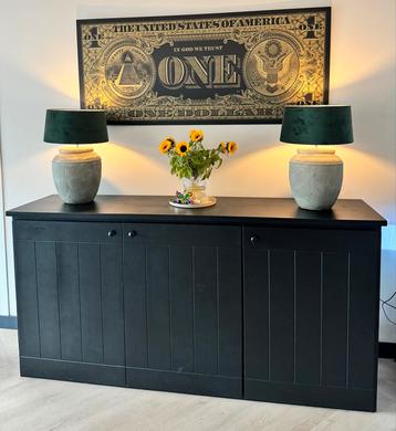 Robuuste Zwarte Dressoir Kast