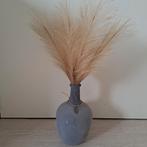 Grijze fles/vaas met kunst bloemen, Huis en Inrichting, Woonaccessoires | Vazen, Gebruikt, Overige kleuren, Ophalen of Verzenden